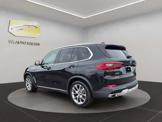 2021 BMW X5 xDrive40i - Image 21