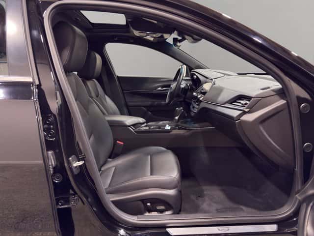 2022 Cadillac CT4 Luxury - Изображение 3