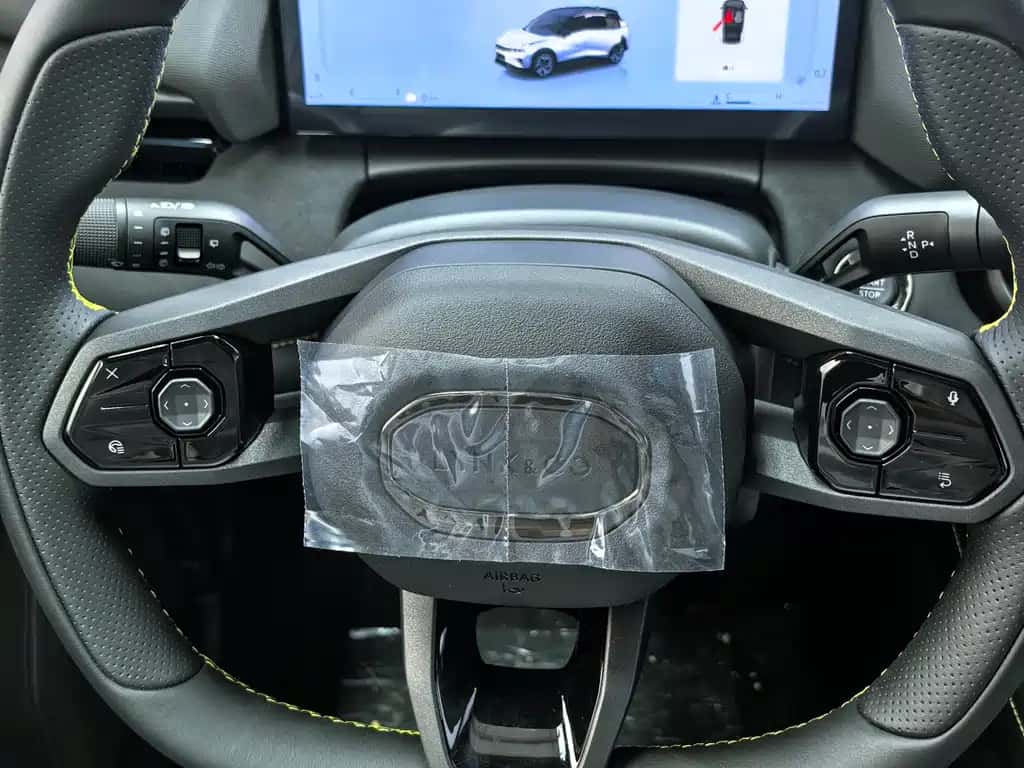 2025 Lynk &amp; Co 06 - Image 2
