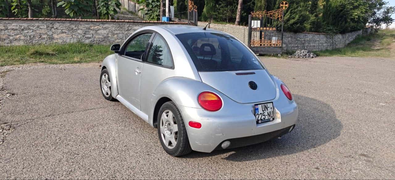 1999 Volkswagen New Beetle - Image 3