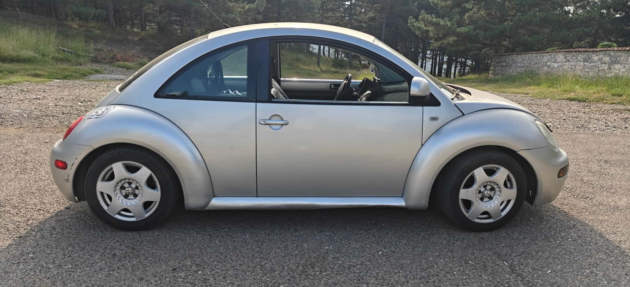 1999 Volkswagen New Beetle - Image 6