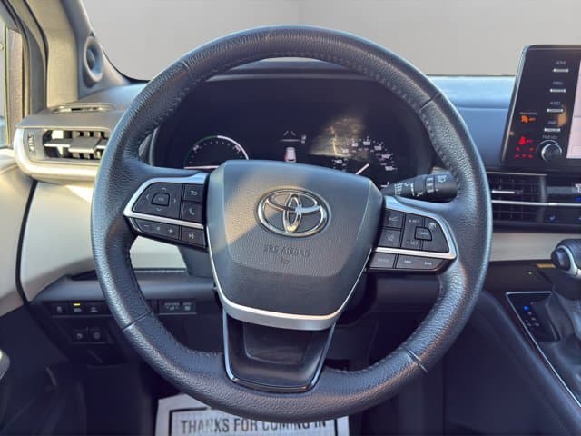2024 Toyota Sienna XLE