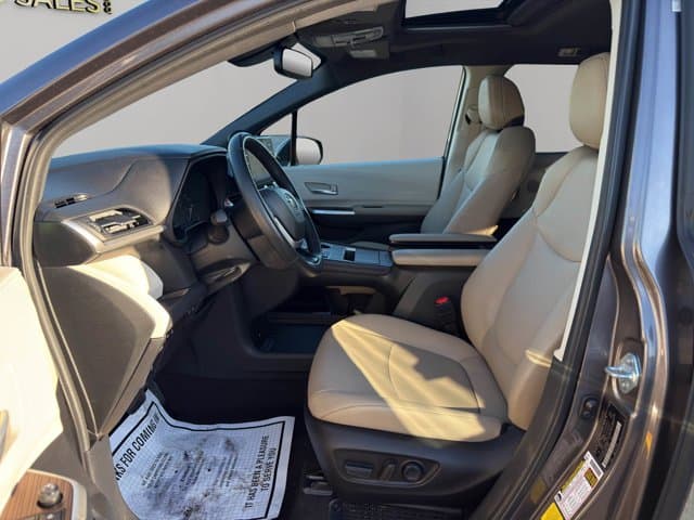 2024 Toyota Sienna XLE