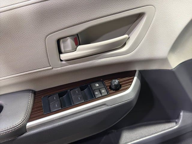 2024 Toyota Sienna LE Mini-, Passenger
