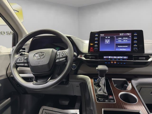 2024 Toyota Sienna LE Mini-, Passenger