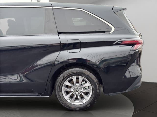 2024 Toyota Sienna LE Mini-, Passenger