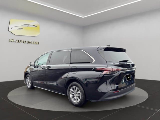 2024 Toyota Sienna LE Mini-, Passenger