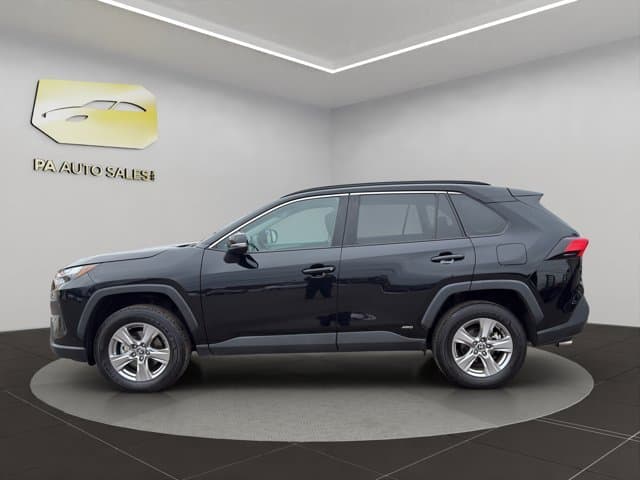 2023 Toyota RAV 4 Hybrid XLE