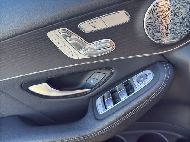 2021 Mercedes-Benz GLC200 GLC 300