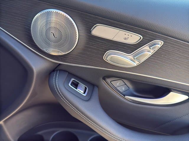 2021 Mercedes-Benz GLC200 GLC 300