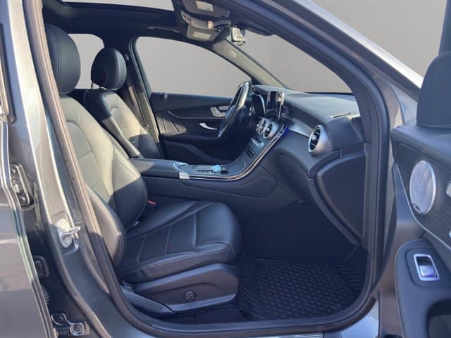 2021 Mercedes-Benz GLC200 GLC 300