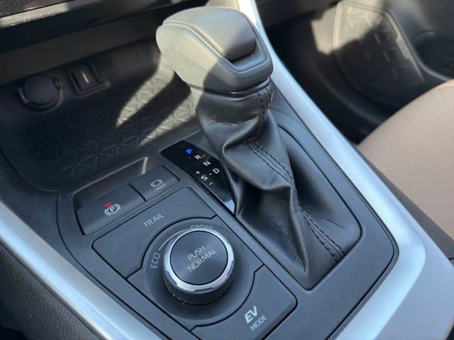 2021 Toyota RAV 4 Hybrid XLE