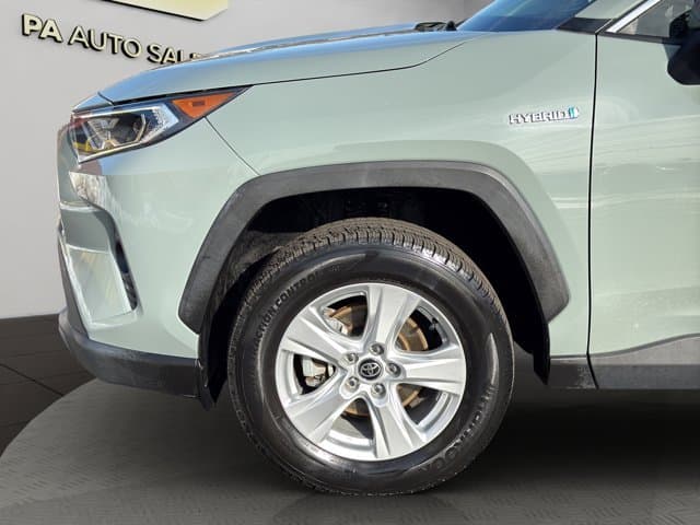 2021 Toyota RAV 4 Hybrid XLE