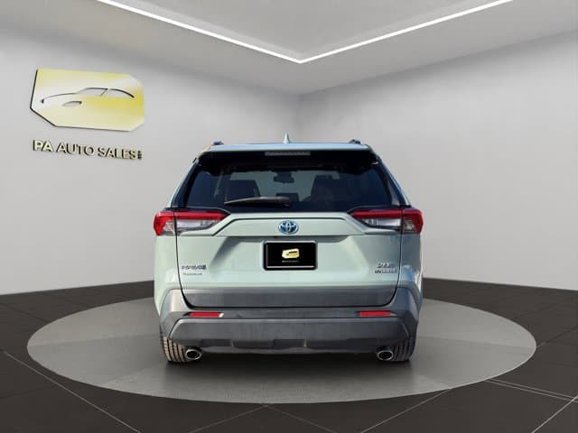 2021 Toyota RAV 4 Hybrid XLE