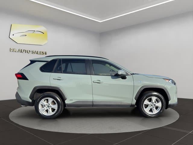 2021 Toyota RAV 4 Hybrid XLE