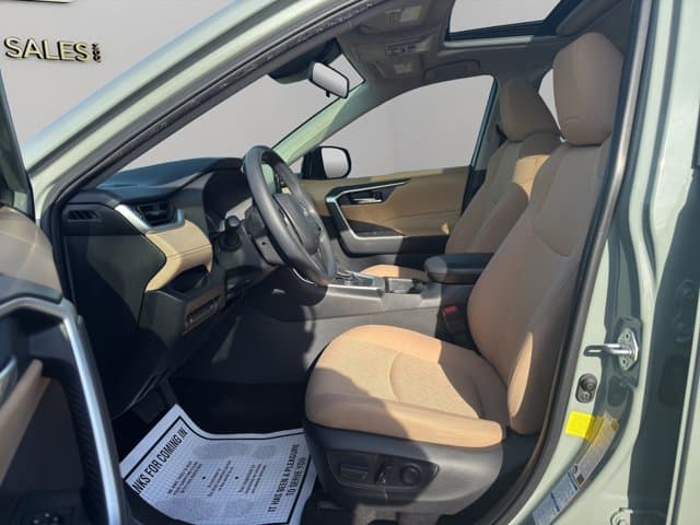 2021 Toyota RAV 4 Hybrid XLE