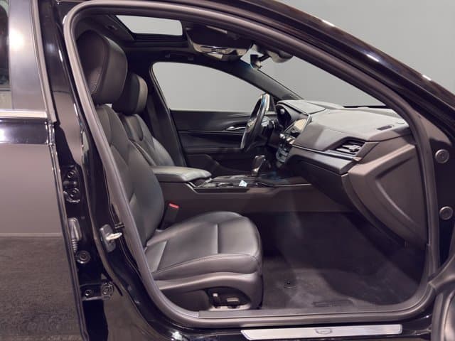 2022 Cadillac CT4 Luxury