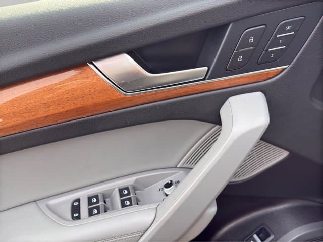 2022 Audi Q5 S line Premium Plus