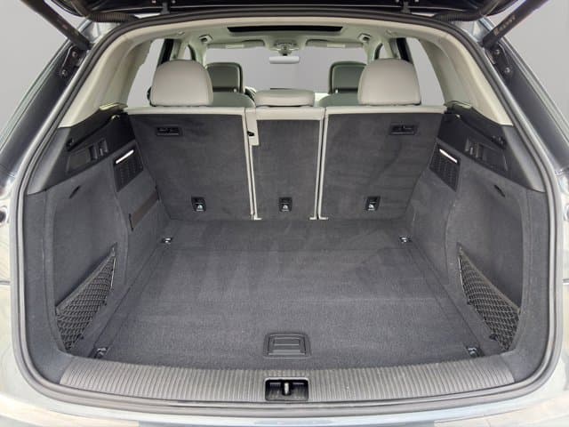 2022 Audi Q5 S line Premium Plus