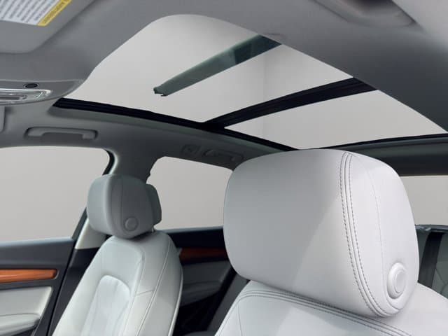 2022 Audi Q5 S line Premium Plus