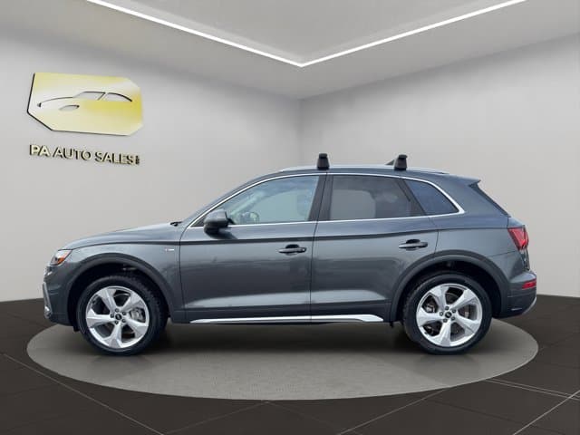 2022 Audi Q5 S line Premium Plus