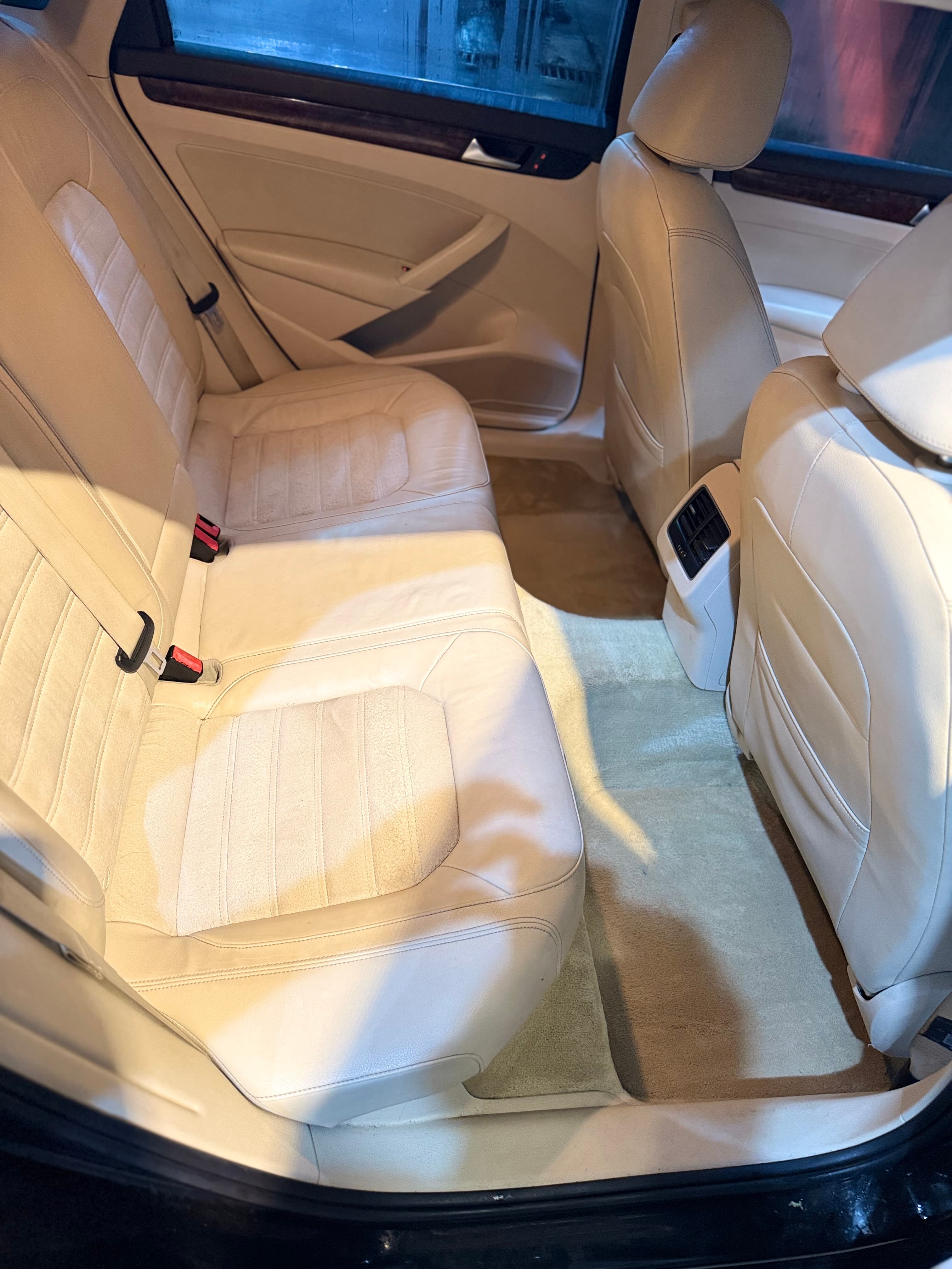 2013 Volkswagen Passat Sel