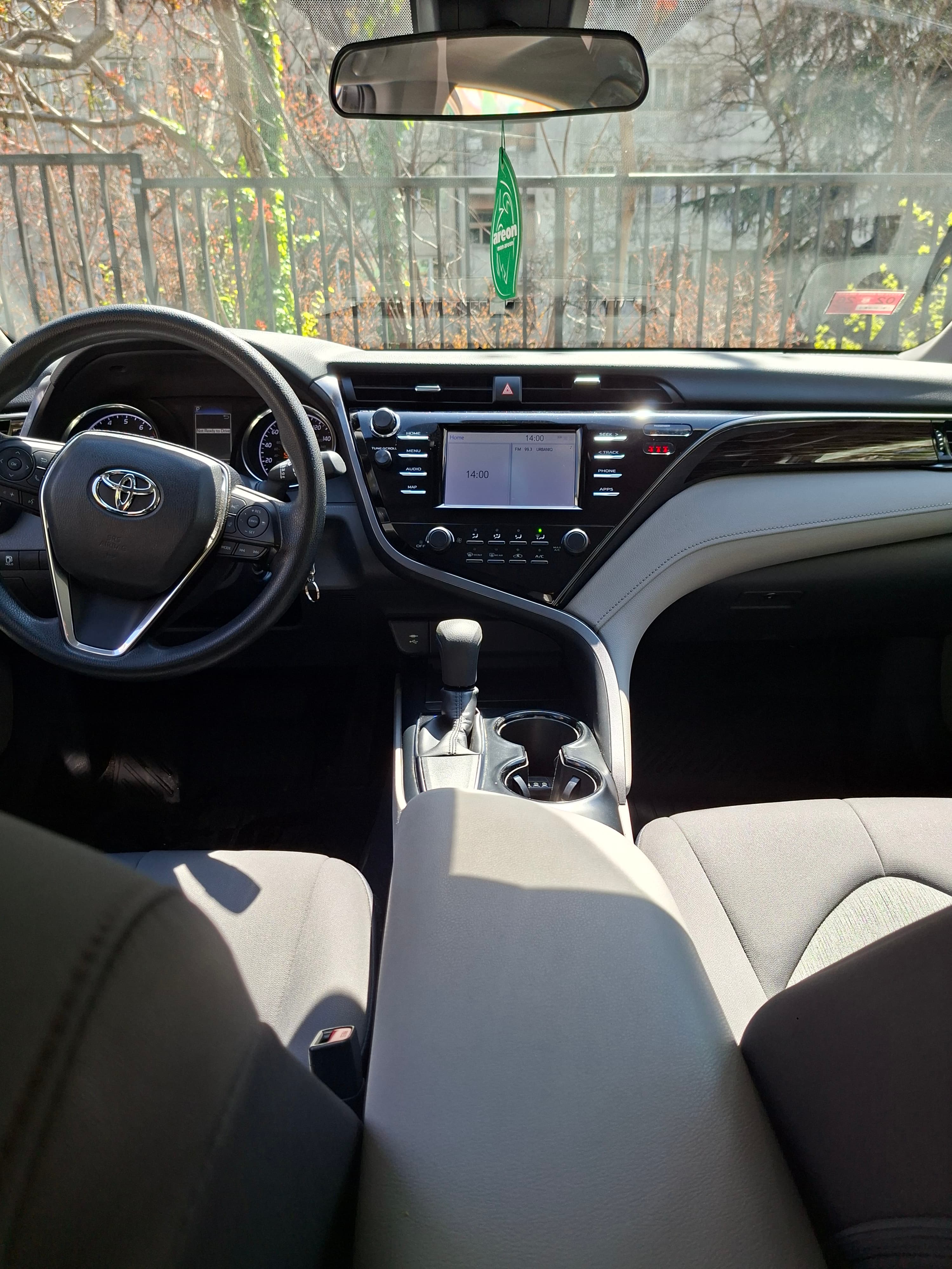 2019 Toyota Camry le