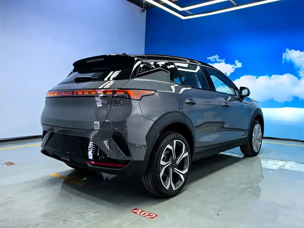 2025 Lynk &amp; Co 06
