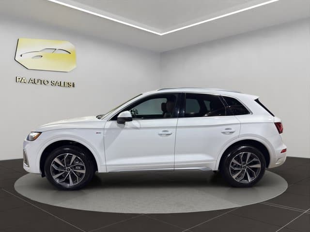 2022 Audi Q5 S line Premium Plus