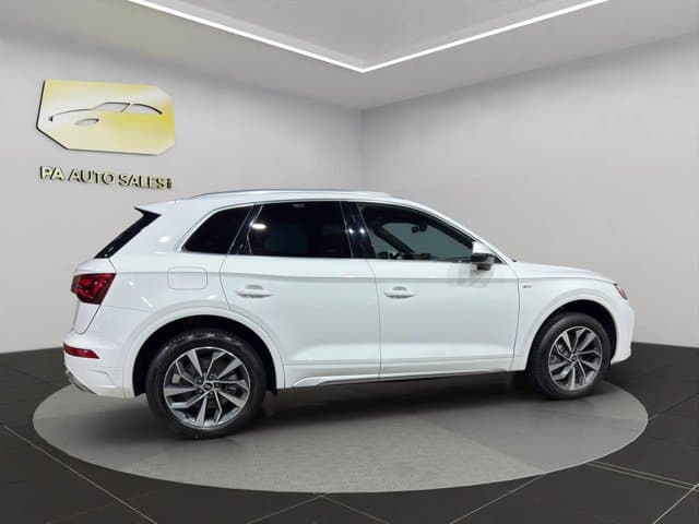 2022 Audi Q5 S line Premium Plus